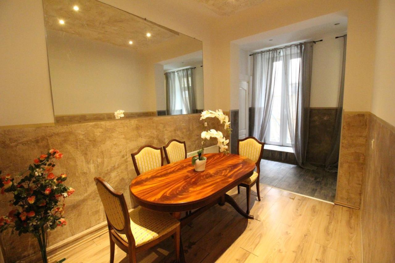 Private Triple Bedroom Rf1 เวียนนา ภายนอก รูปภาพ